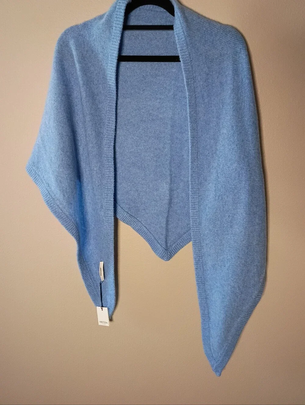 Aritzia 100% Cashmere Triangle Scarf Wrap in Heather Azurine Blue One Size NWT